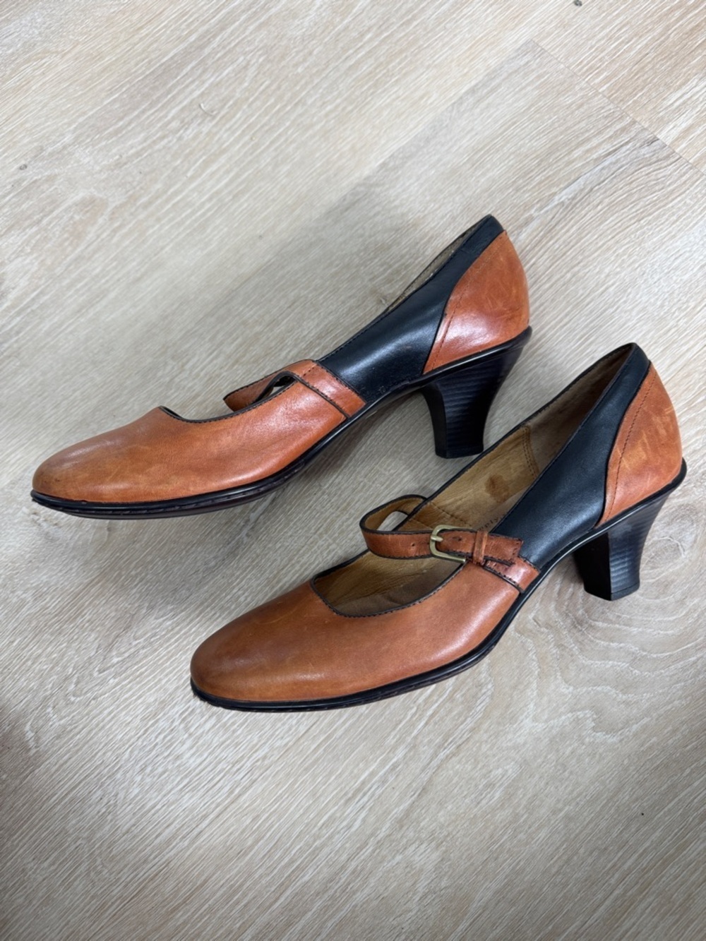Softspots Two-Tone Mary Jane Heels in Brown and Black - Picture 2 of 6